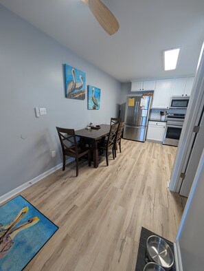 Dining - Pelican's Loft: Steps from the beach access  (Carolina Beach)