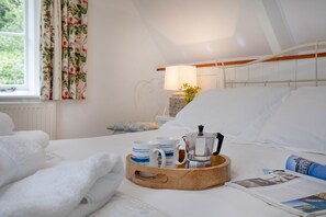 3 makuuhuonetta, silitysrauta/-lauta, vauvan matkasänky, Wi-Fi