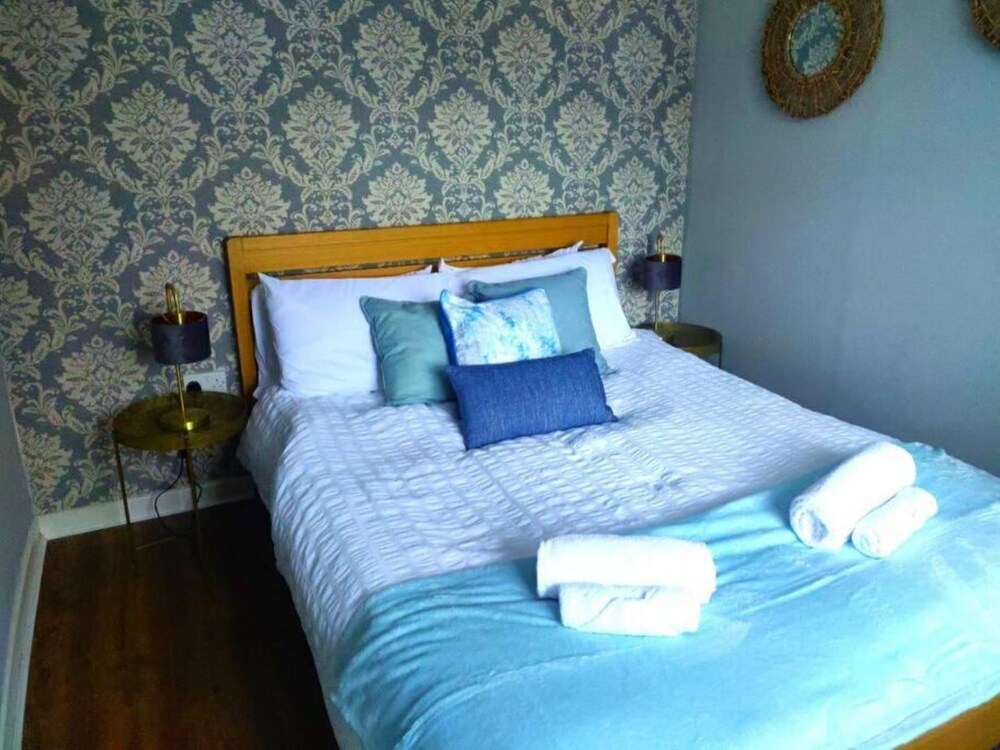 Serenity House Samuels Road Free parking & Pets Cwmllynfell Vrbo