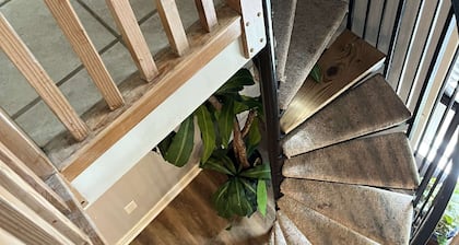 Beach Cottage, close to beach and
Shopping