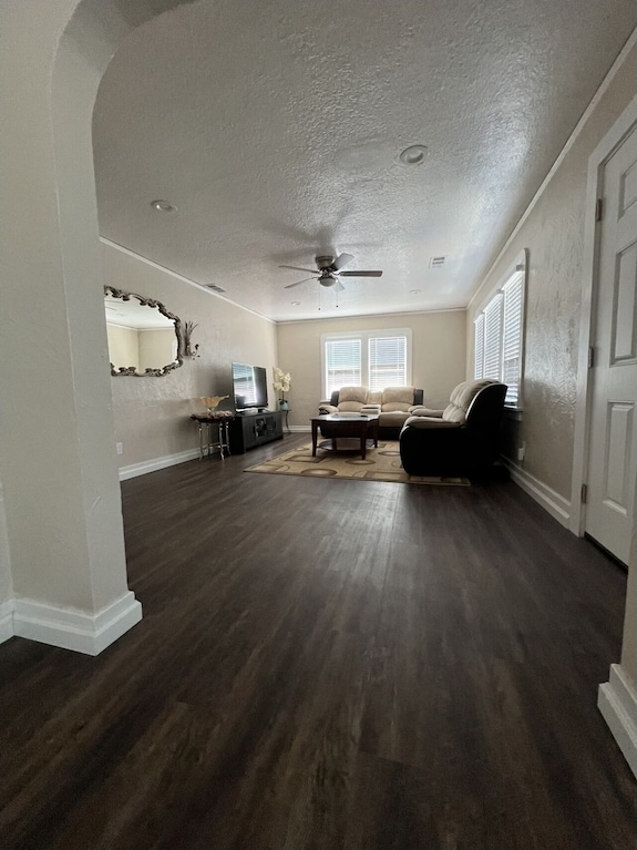 Cheerful Cozy Secured Ranch Style Close 99 Freeway&famous Food Restaurants - Stockton, CA