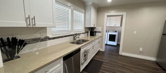 Cheerful cozy secured ranch style close 99 freeway&famous food restaurants 