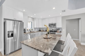 House, 3 Bedrooms | Private kitchen | Fridge, coffee/tea maker, toaster