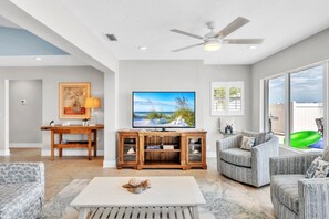 House, 3 Bedrooms | Living area