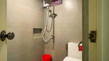 Deluxe Room | Bathroom