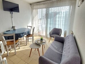 TV - T3 avec balcon coeur quartier Corniche (Sète)