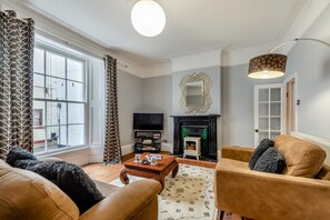 TV - 1 Bed in Appledore (oc-s29081) (Appledore)