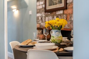 Dining - 1 Bed in Appledore (oc-s29081) (Appledore)