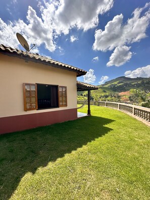 Alpehytte – comfort, fjellutsikt | Minibar, skrivebord for bærbar PC, wi-fi (inkludert) og sengetøy