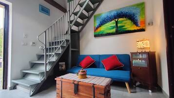 Comfort Apartment | Living area | Flat-screen TV