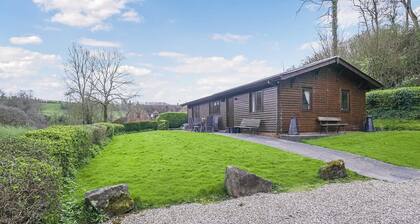Pine Lodge - UK46679