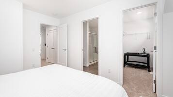 4 slaapkamers, een strijkplank/strijkijzer, wifi, beddengoed