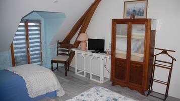 2 chambres, fer et planche Ă repasser, lit parapluie, Wi-Fi