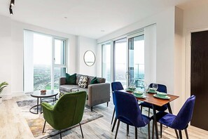 Exterior - Icon Tower Flat IX (London)