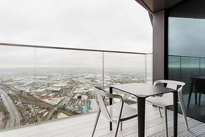 Exterior - Icon Tower Flat IX (London)