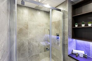 Apartment | Bathroom - Icon Tower Flat IX (London)