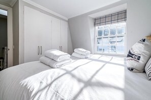 Apartment | 2 bedrooms, free WiFi - Cozy and Spacious Kensington Maisonette (London)