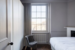 Basic Apartment | 1 bedroom, desk, laptop workspace, iron/ironing board - The Cleveland Arms V (London)