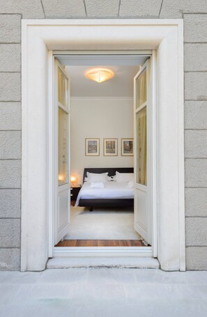 5 bedrooms, iron/ironing board, WiFi, bed sheets - Villa Meje Split heated pool, jacuzzi, sauna, stylish, family (Split)