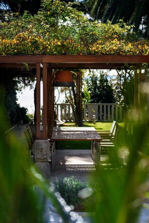 Property grounds - Villa Meje Split heated pool, jacuzzi, sauna, stylish, family (Split)