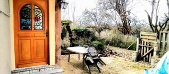 In the city center of Saint-Chéron - Charming house with small enclosed garden.