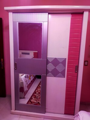 ファミリー ツインルーム | 遮光カーテン、アイロン / アイロン台、WiFi (無料)