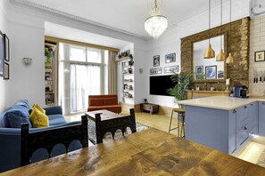 Private kitchen - Beautiful Abode Near Camden Road (London)