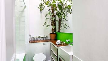 Apartment | Bathroom