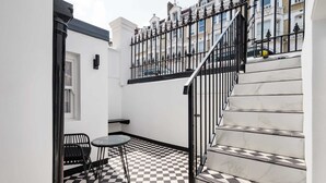 Basic Apartment | Exterior - Coleherne Road Residence I (London)