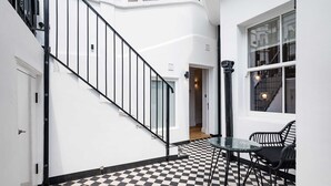 Basic Apartment | Exterior - Coleherne Road Residence I (London)