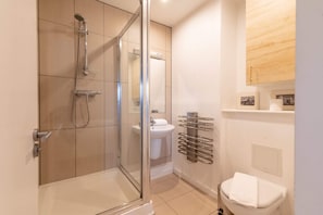 Bathroom - Regent's Canal View Apartment (London)