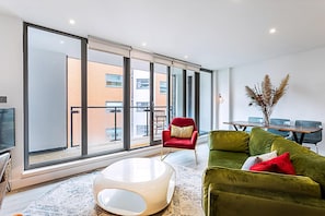 Living room - Duplex Two-bed Apartment Near Tower Bridge (London)