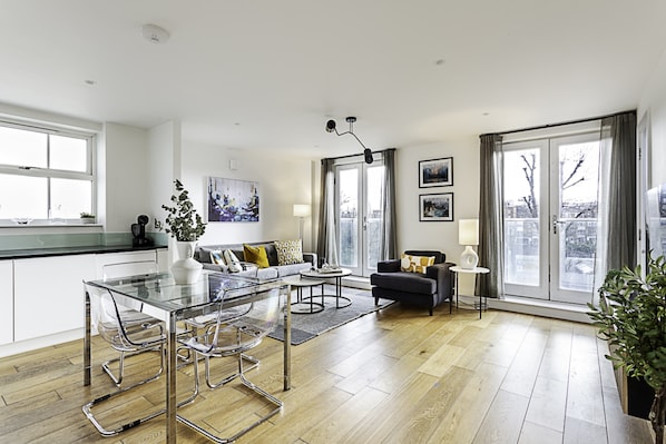Basic Apartment | View from property - Tranquil Belsize Park Haven With Stunning Views (London)