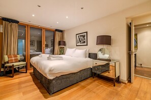 Exterior - Beautiful Three Bedroom House in West London (London)