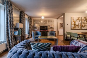 House | Living room - Beautiful Three Bedroom House in West London (London)