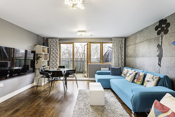 Basic Apartment | Living area - Modern 2-bed Flat, Bethnal Green (London)