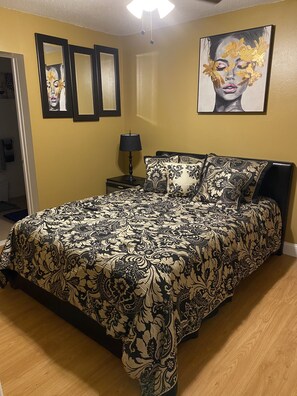 Room - A Home Away From Home (Bradenton)