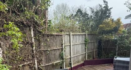 Keep it simple and peaceful in this 2-bedroom Brentwood apartment.