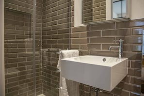 Bathroom - Coleherne Road Residence IV (London)