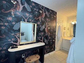 Hårtørrer, håndklæder