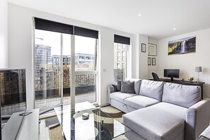 基本公寓 | 客廳 | 電視