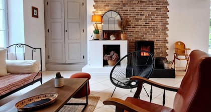 Maison de Charme au Milieu D'un bel Espace Arboré
