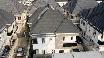 House | Bahagian luar