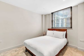 2 bedrooms, bed sheets - Cosy Urban Retreat (London)