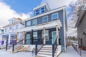 Exterior - Entire Complex/ 2 homes side by side! (Columbus)