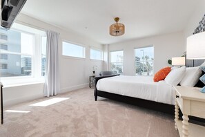 7 bedrooms, iron/ironing board, free WiFi, bed sheets