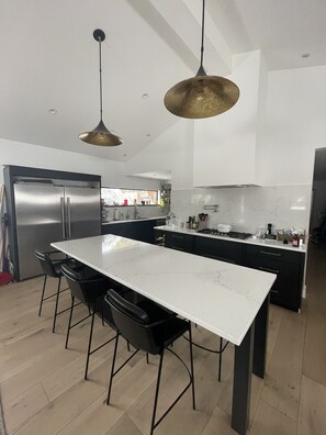 Mikrowelle, Ofen, Herdplatte, Geschirrspüler