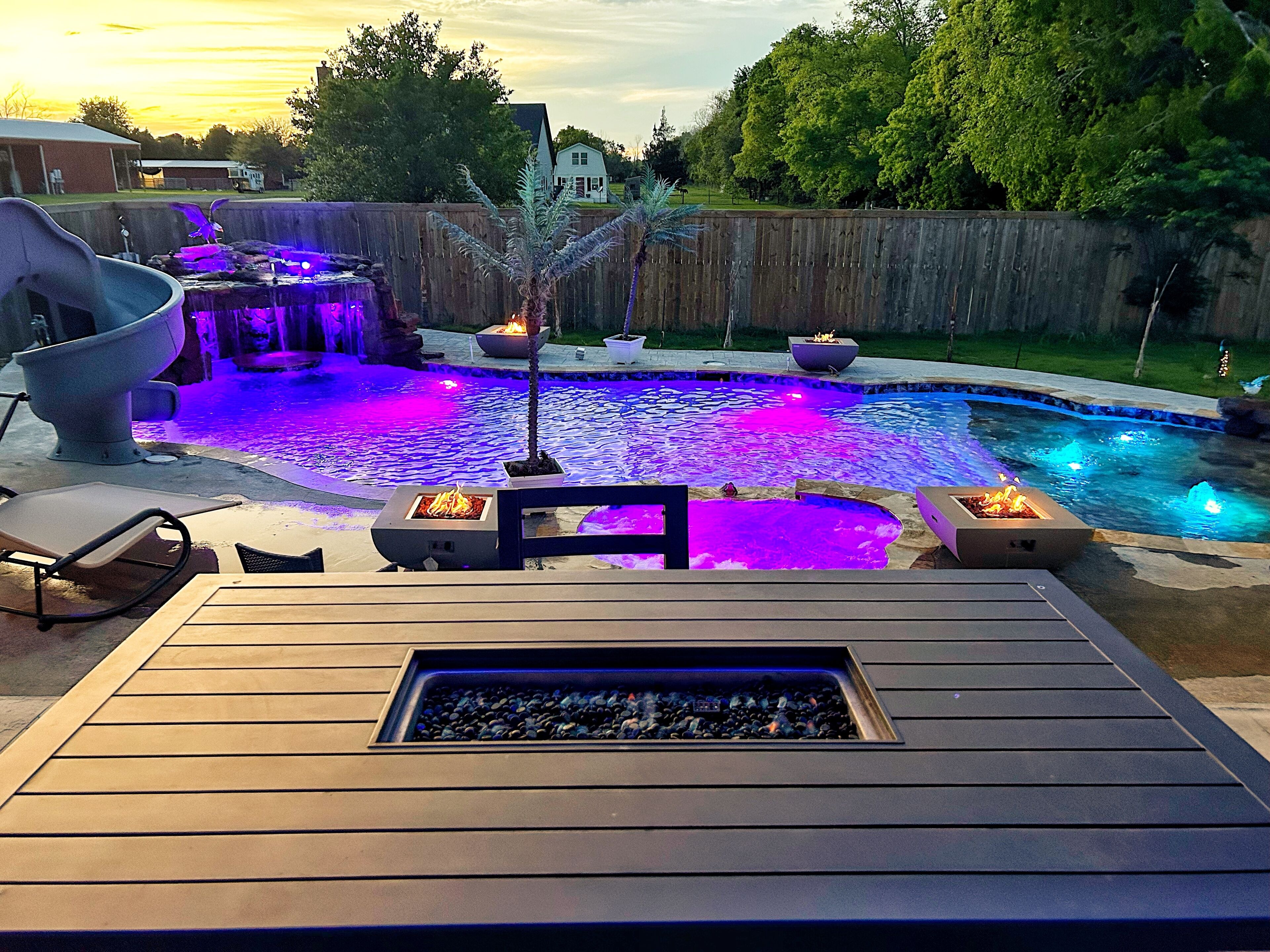 Outdoor pool, a heated pool