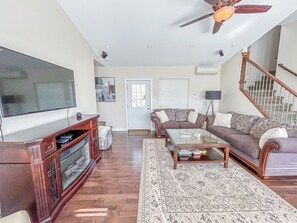 TV, fireplace, video games, stereo