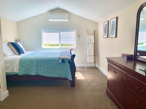 5 bedrooms, desk, iron/ironing board, free WiFi